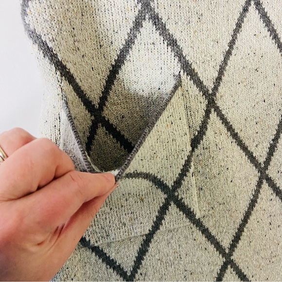 Gray Diamond Pattern Cardigan Sweater Women’s XL - Picture 5 of 13